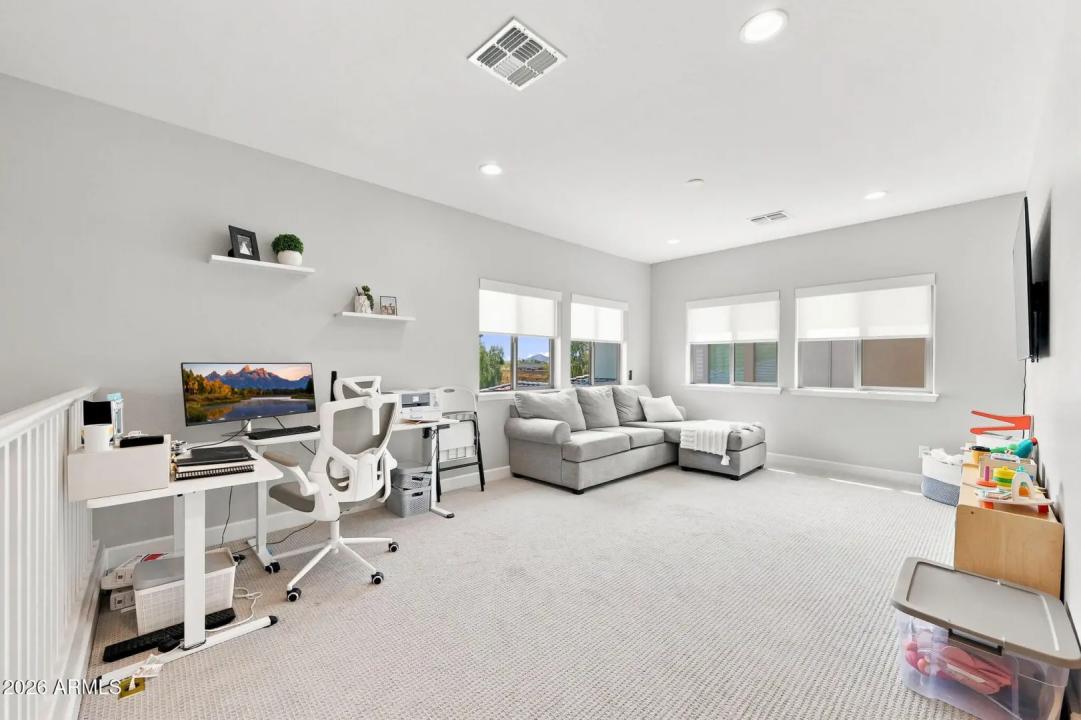 Real Estate Picture 22