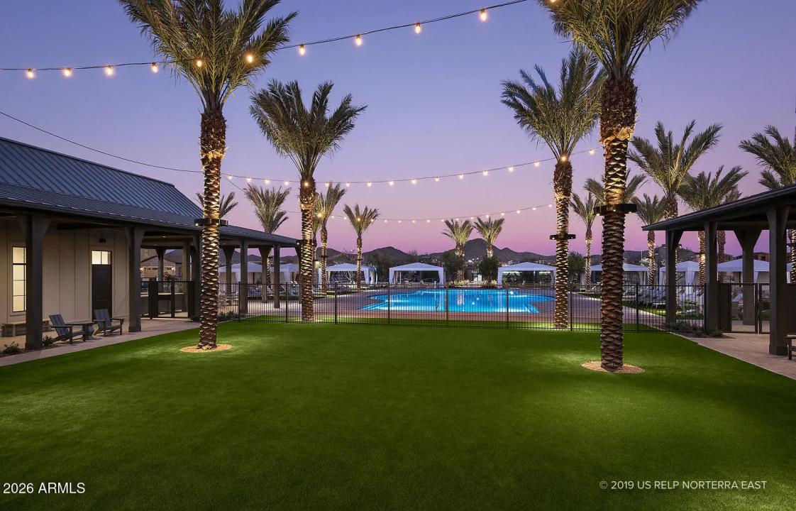 Real Estate Picture 50