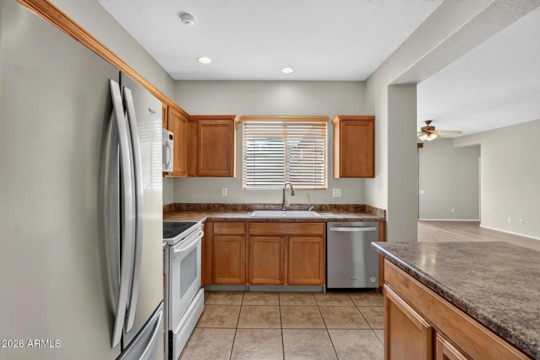 Real Estate Picture 8