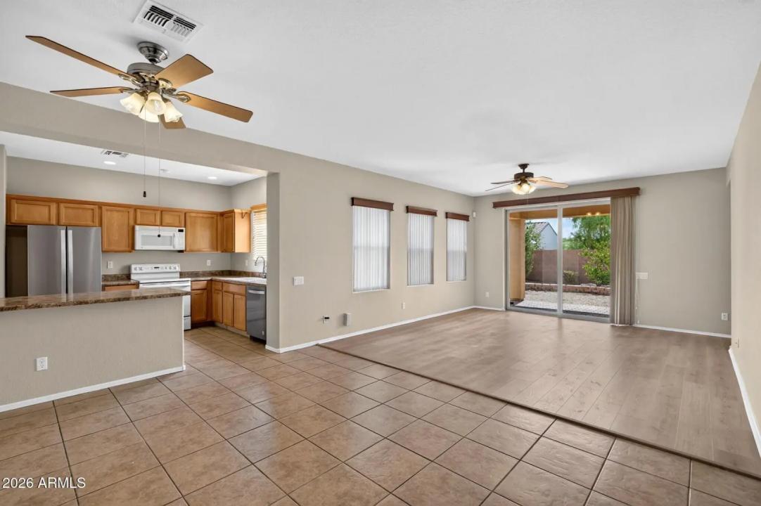 Real Estate Picture 5