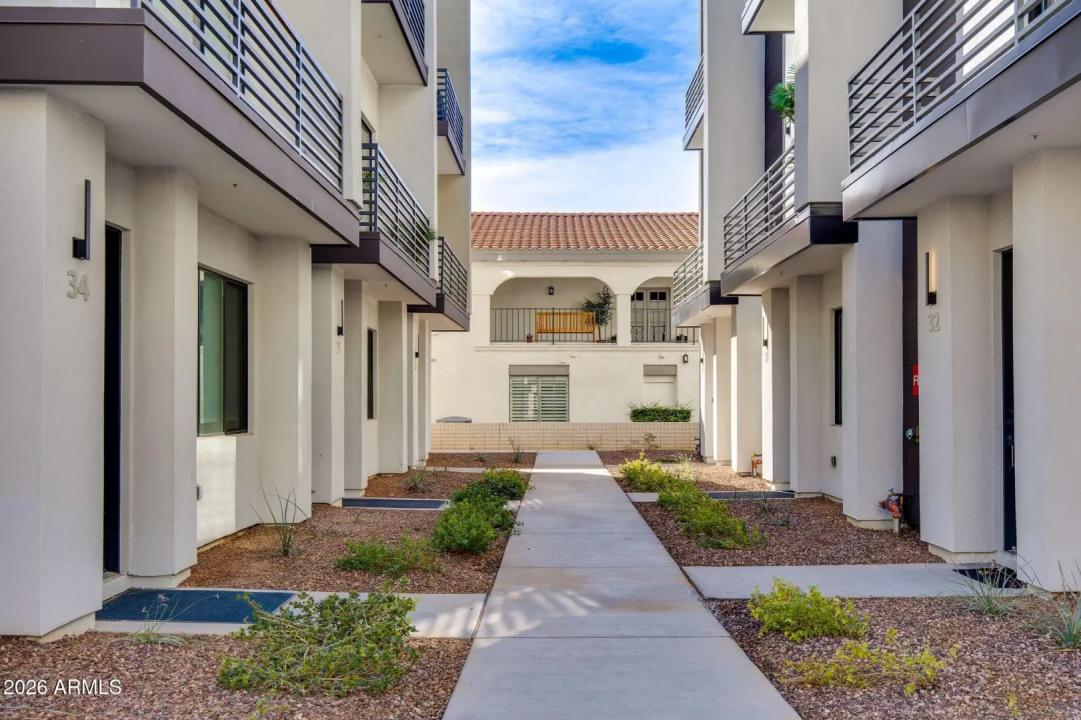 Real Estate Picture 2