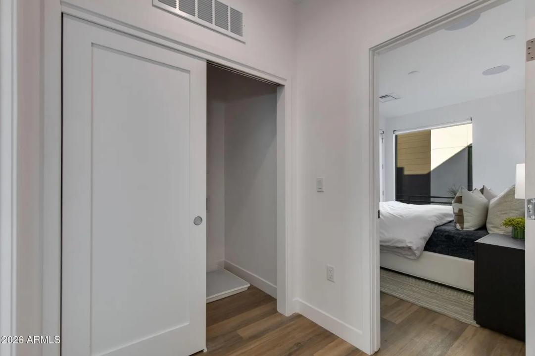 Real Estate Picture 37