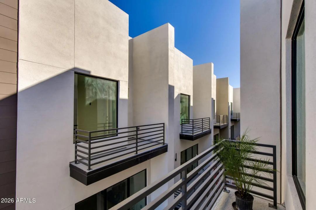 Real Estate Picture 38
