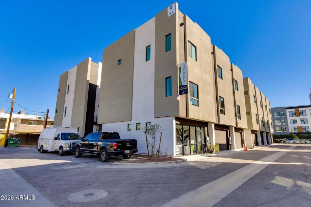 Real Estate Picture 42