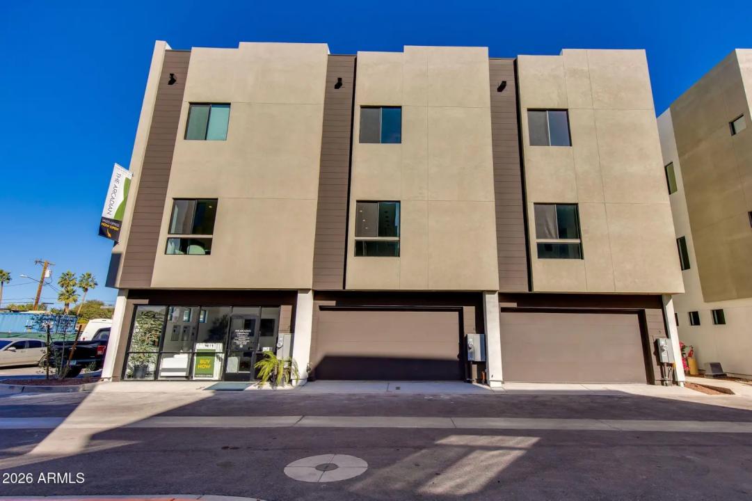 Real Estate Picture 43