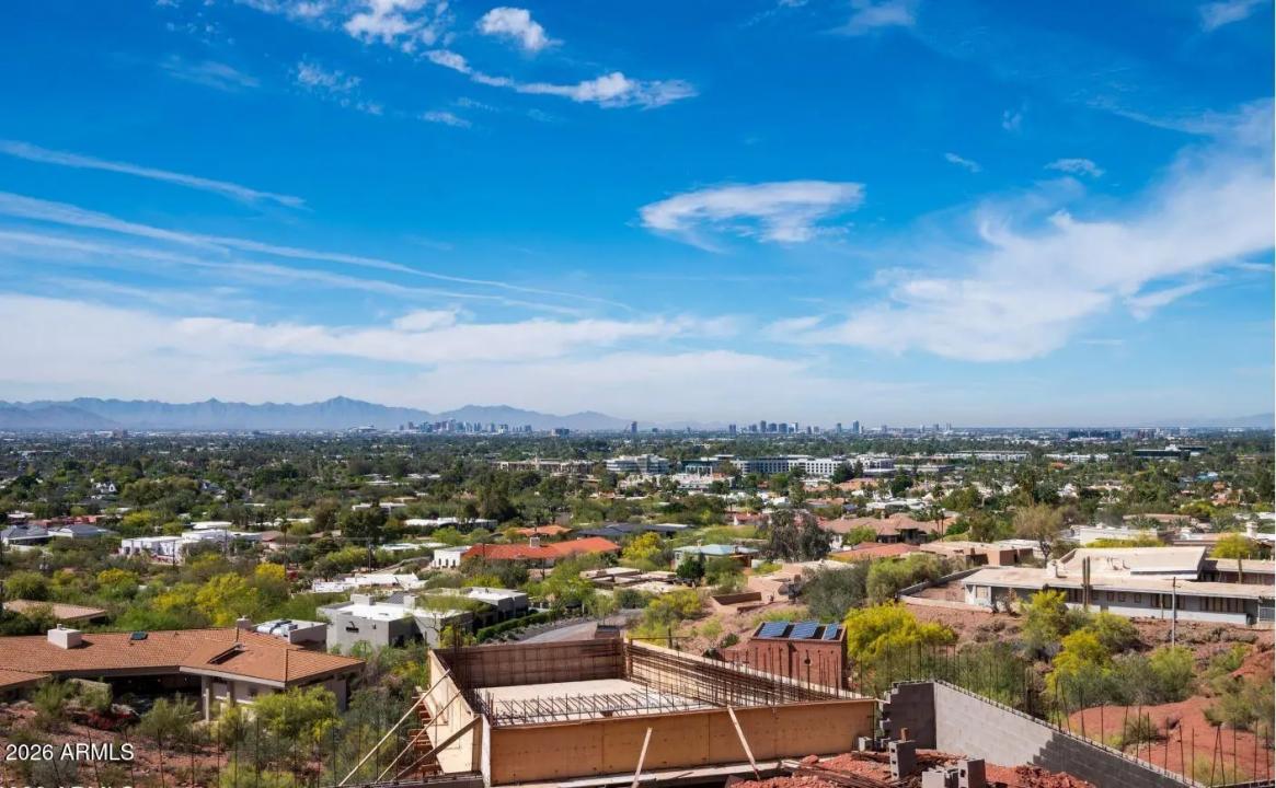 Real Estate Picture 10