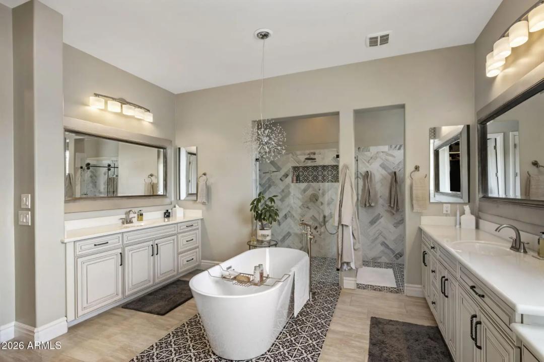 Real Estate Picture 22