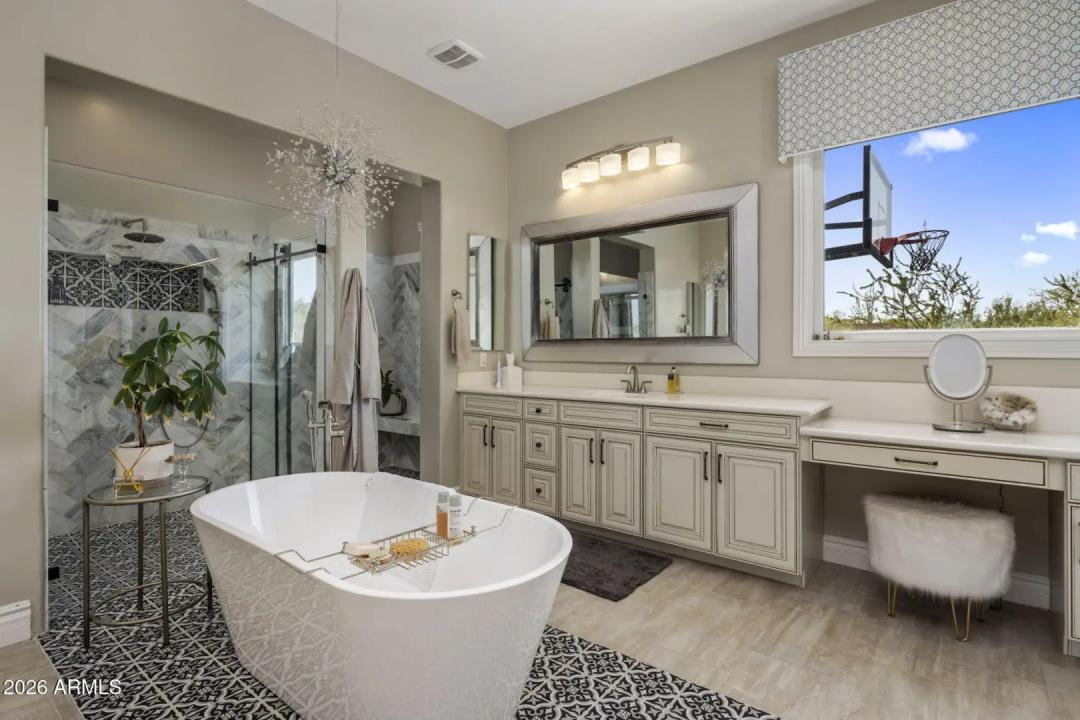 Real Estate Picture 21