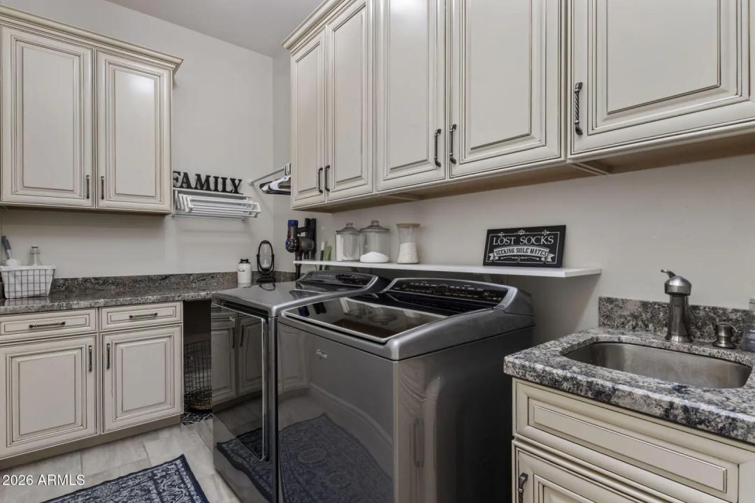 Real Estate Picture 23