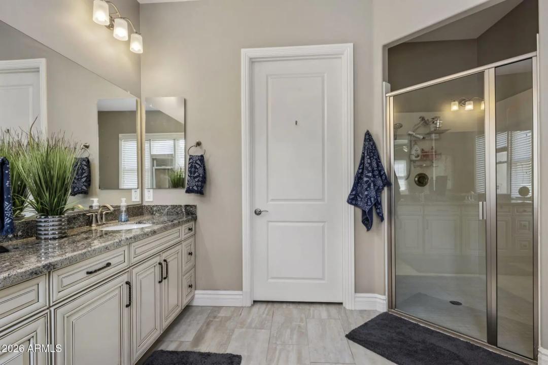 Real Estate Picture 33