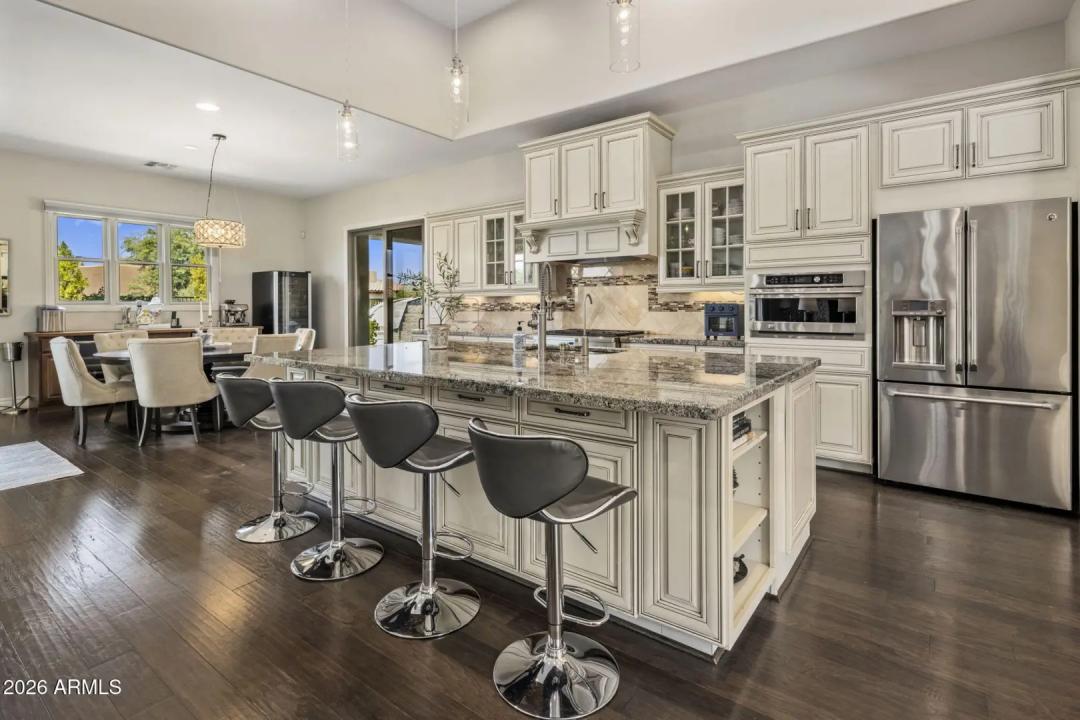 Real Estate Picture 13