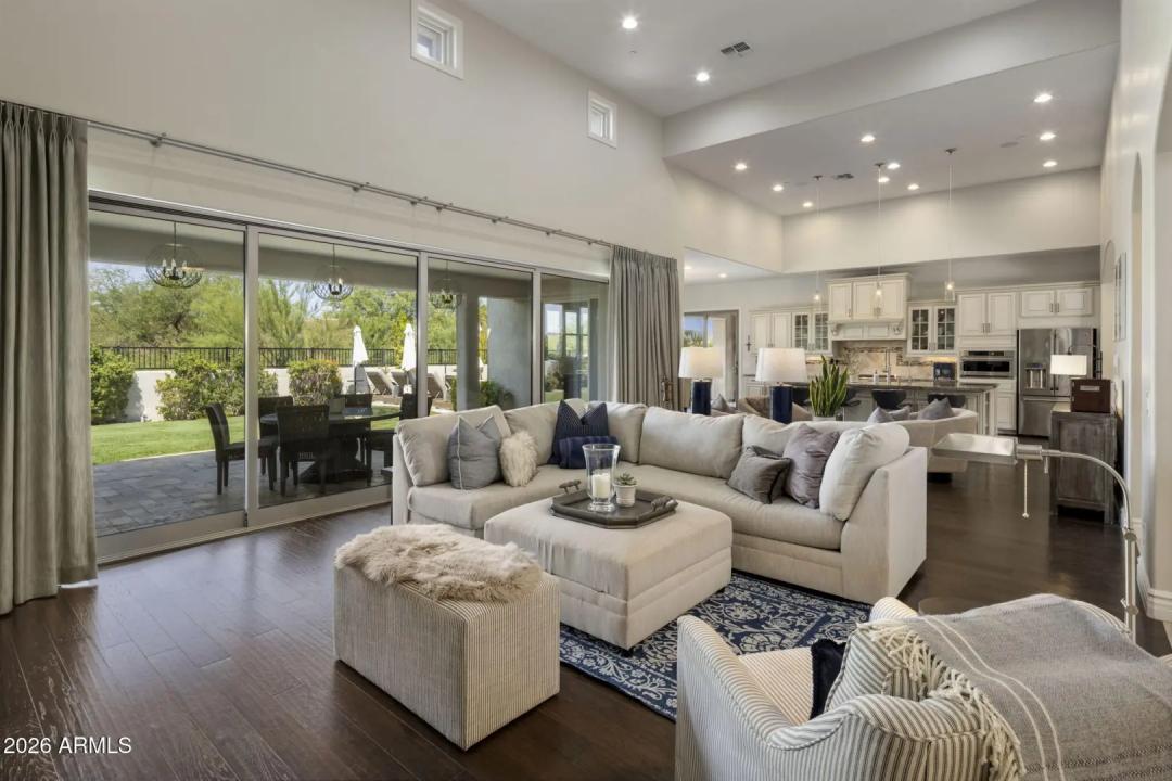 Real Estate Picture 5