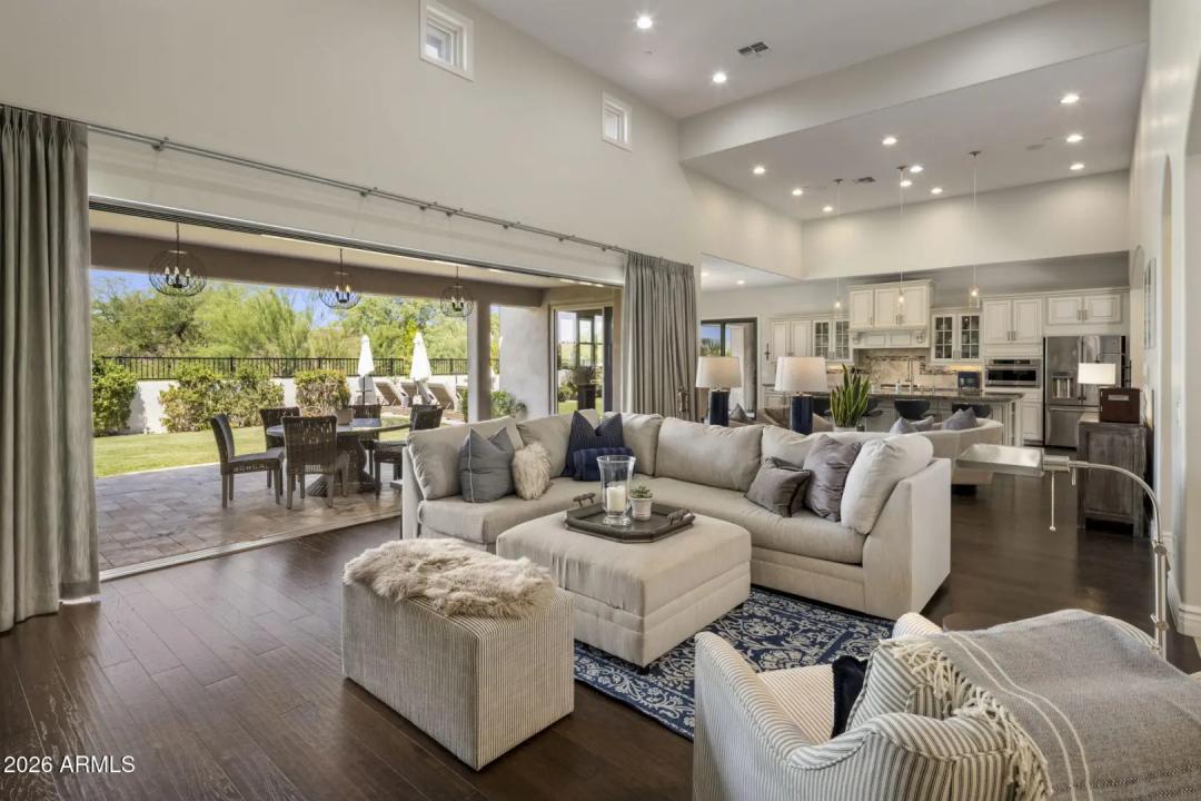 Real Estate Picture 6