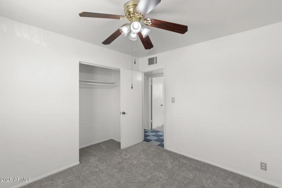 Real Estate Picture 11