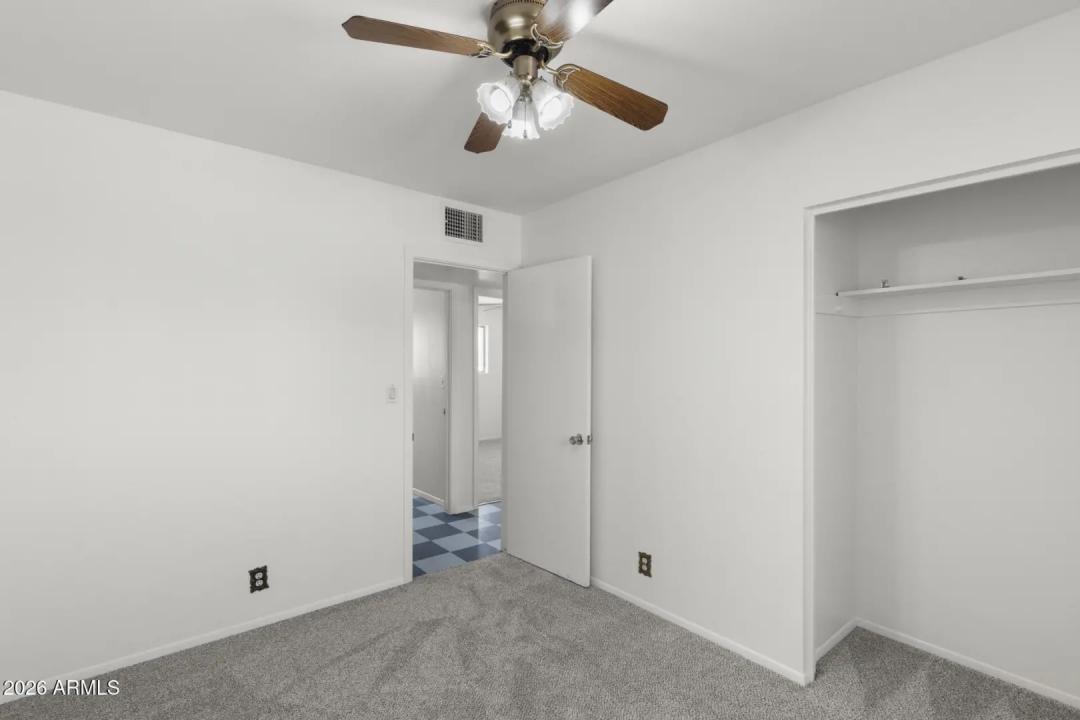 Real Estate Picture 12