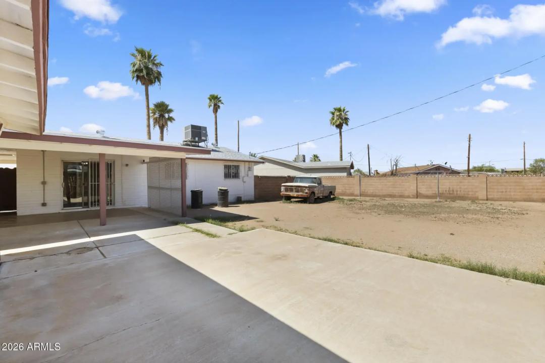 Real Estate Picture 23