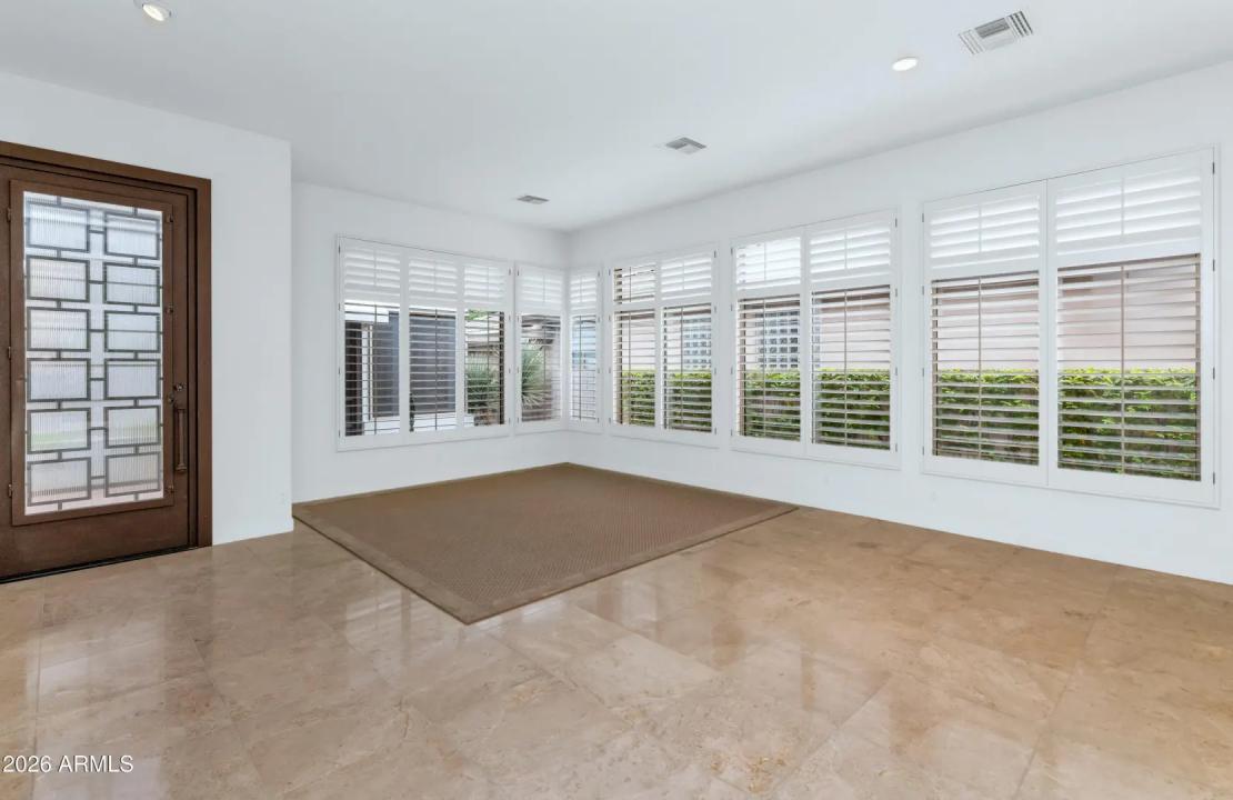 Real Estate Picture 3
