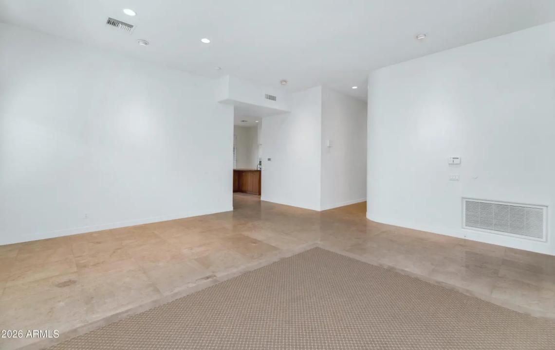 Real Estate Picture 5