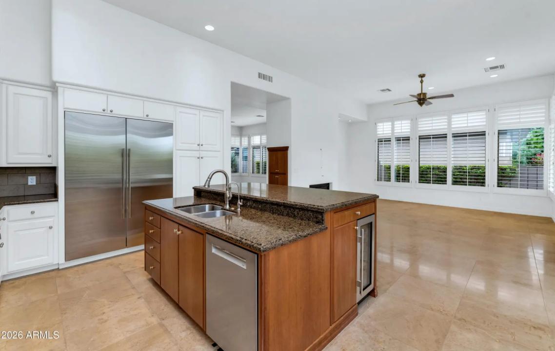 Real Estate Picture 14