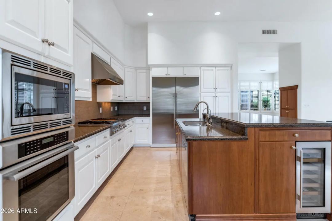Real Estate Picture 15