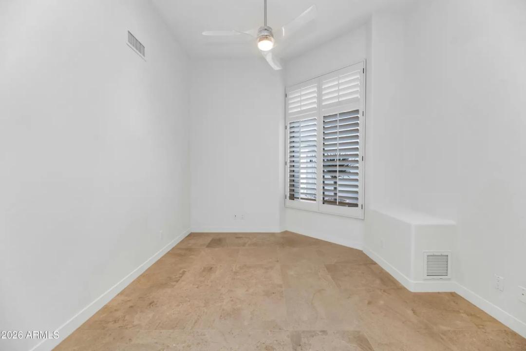 Real Estate Picture 17