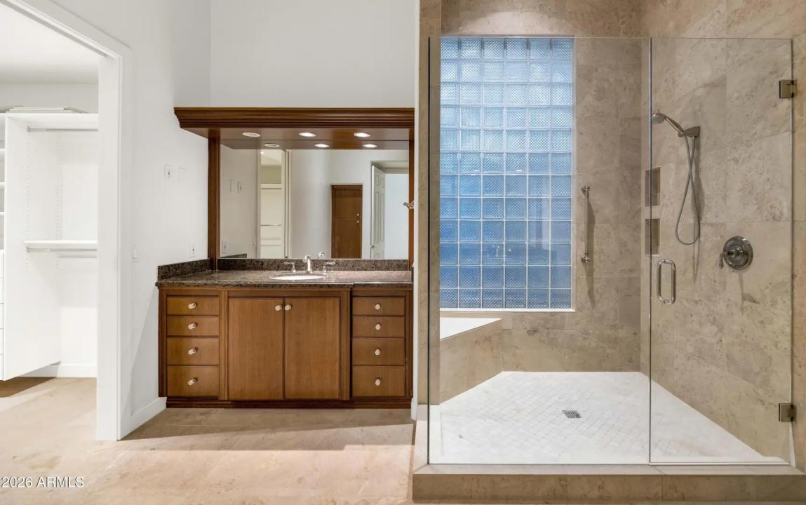 Real Estate Picture 23