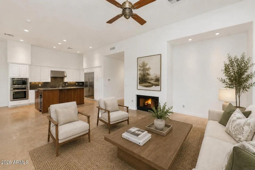 Real Estate Picture 8