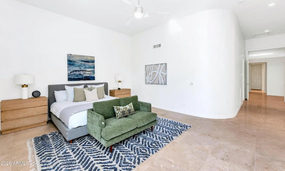 Real Estate Picture 20