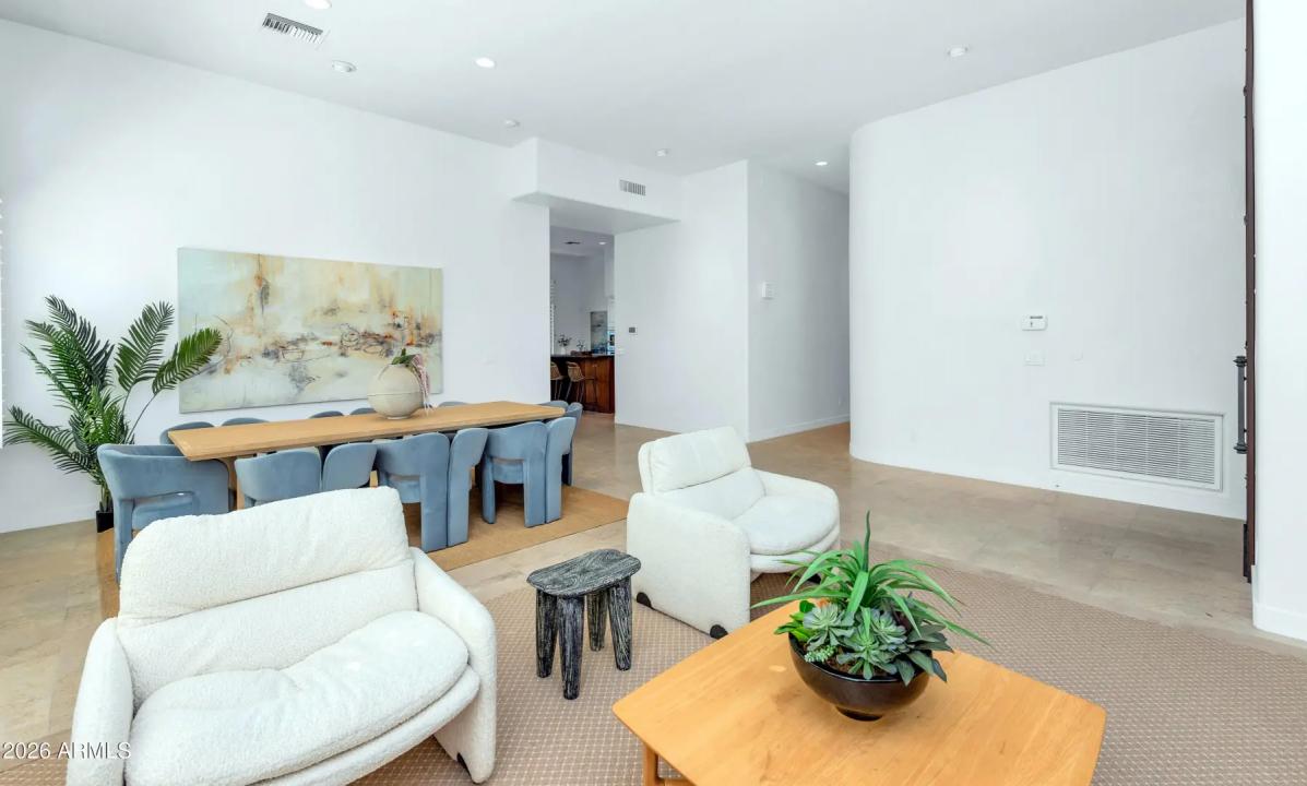 Real Estate Picture 3