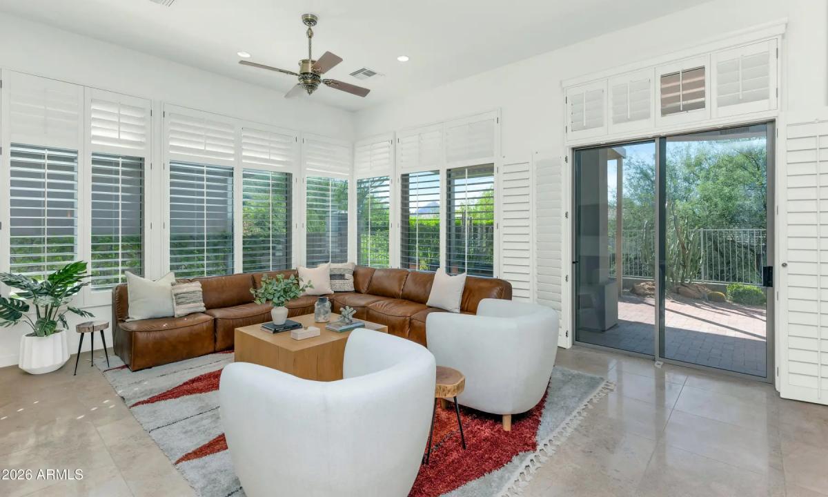 Real Estate Picture 6