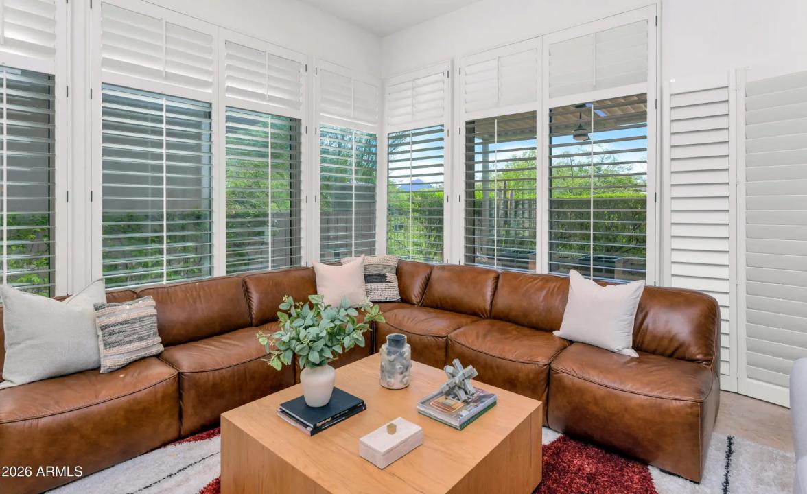 Real Estate Picture 10