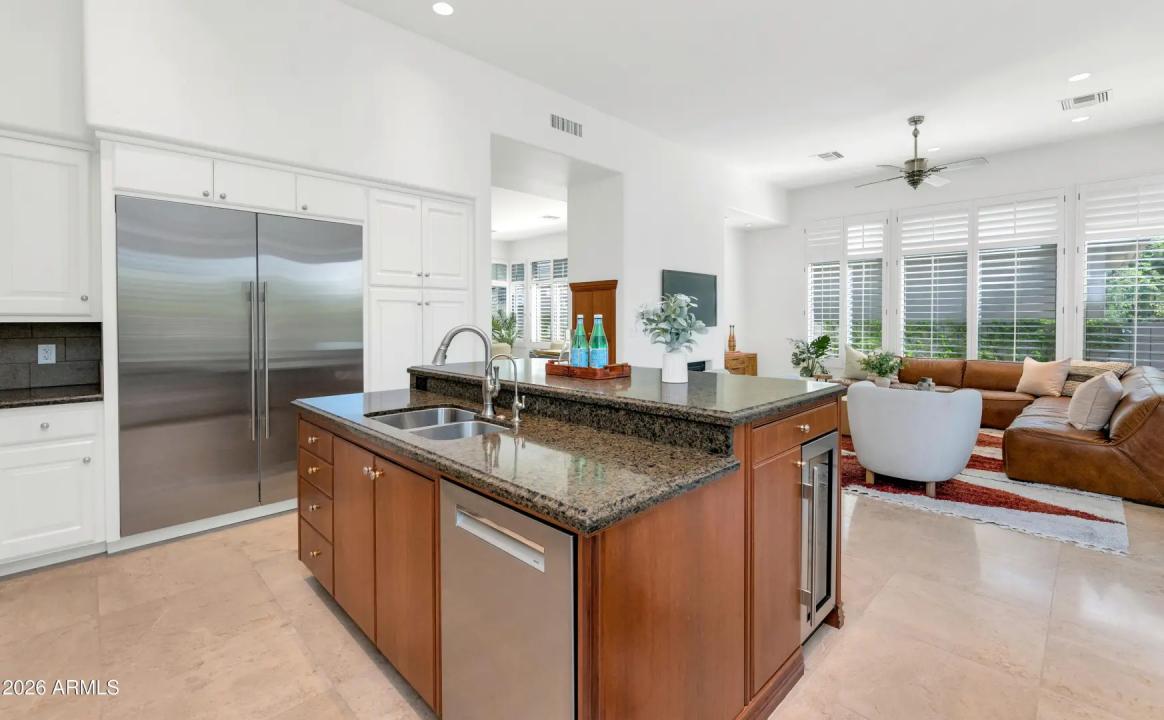 Real Estate Picture 16