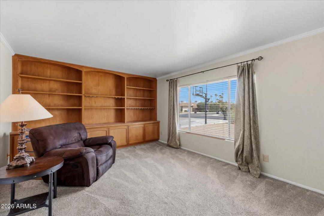 Real Estate Picture 8