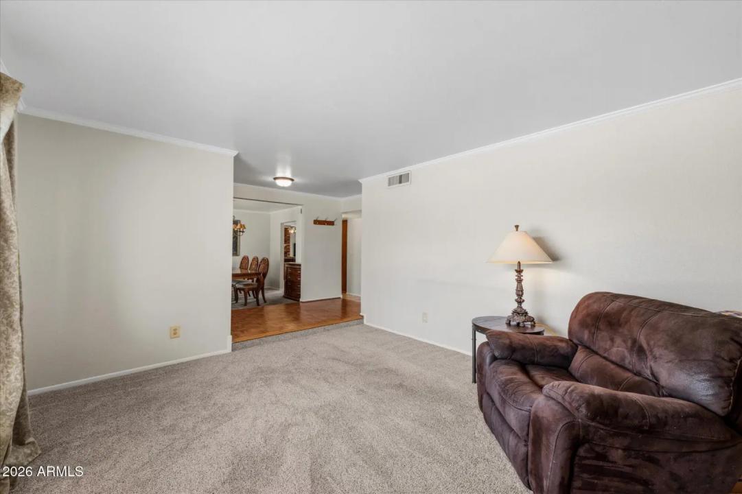 Real Estate Picture 9
