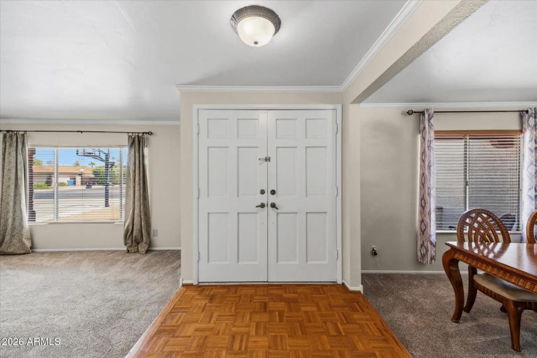 Real Estate Picture 7