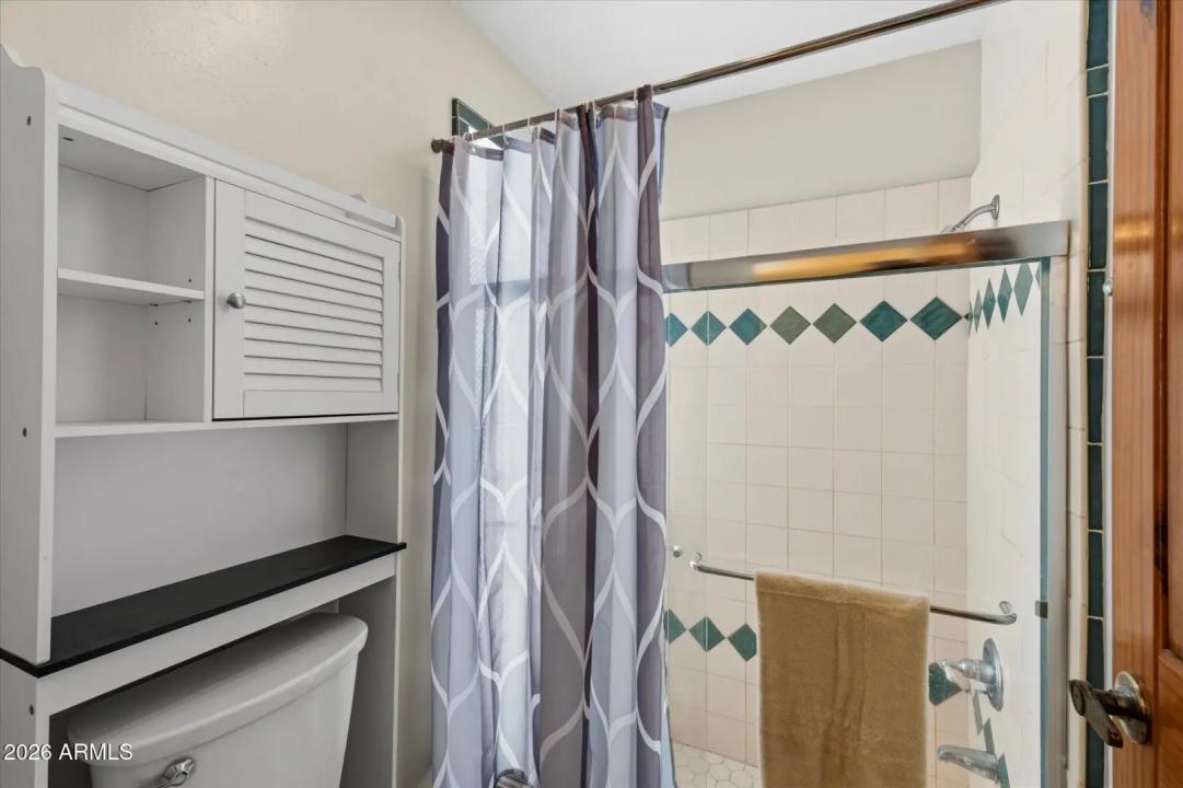 Real Estate Picture 22