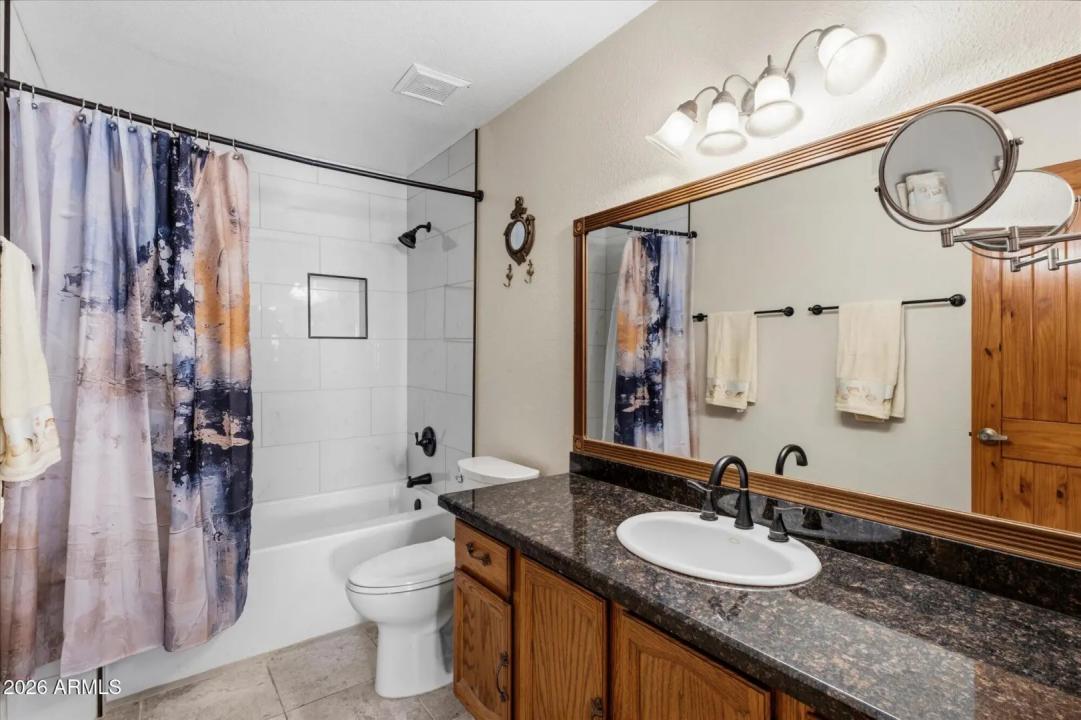 Real Estate Picture 24