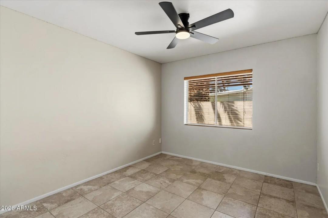 Real Estate Picture 25
