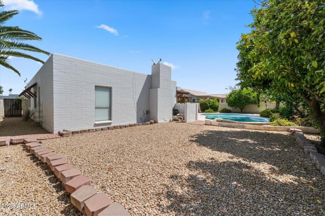 Real Estate Picture 33