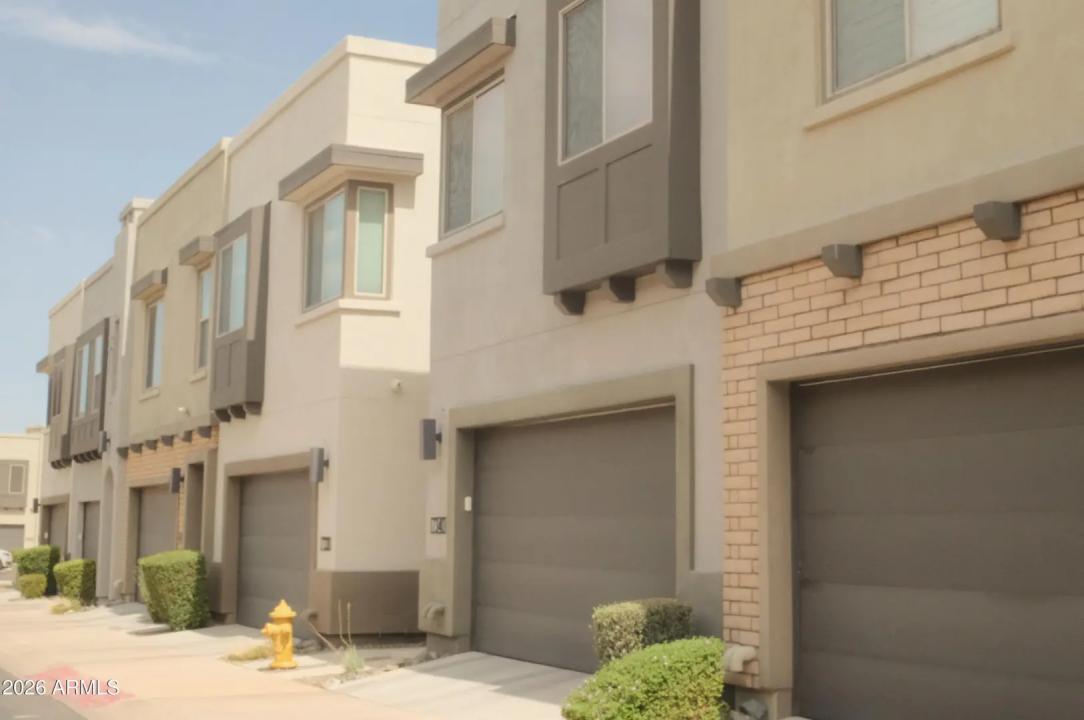 Real Estate Picture 9
