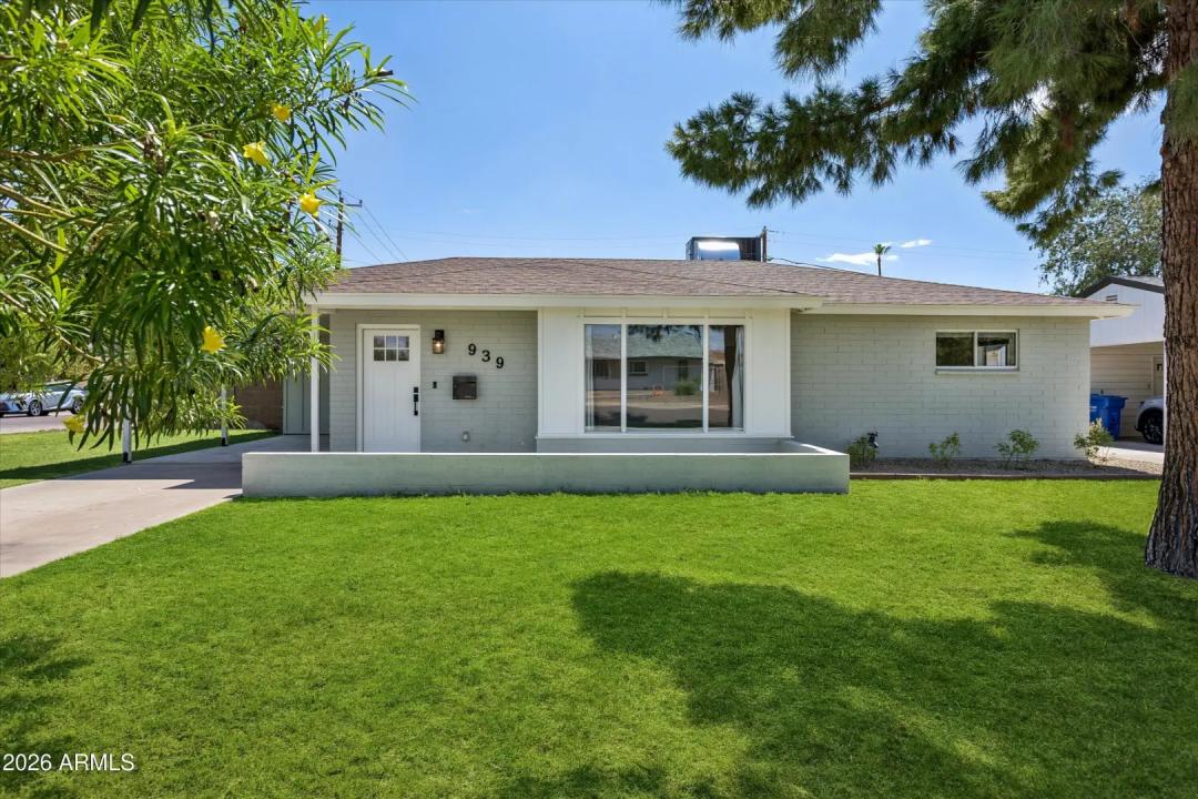 Real Estate Picture 1