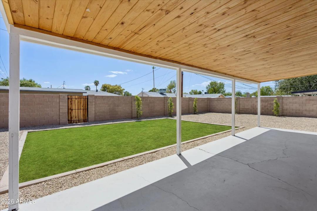 Real Estate Picture 25