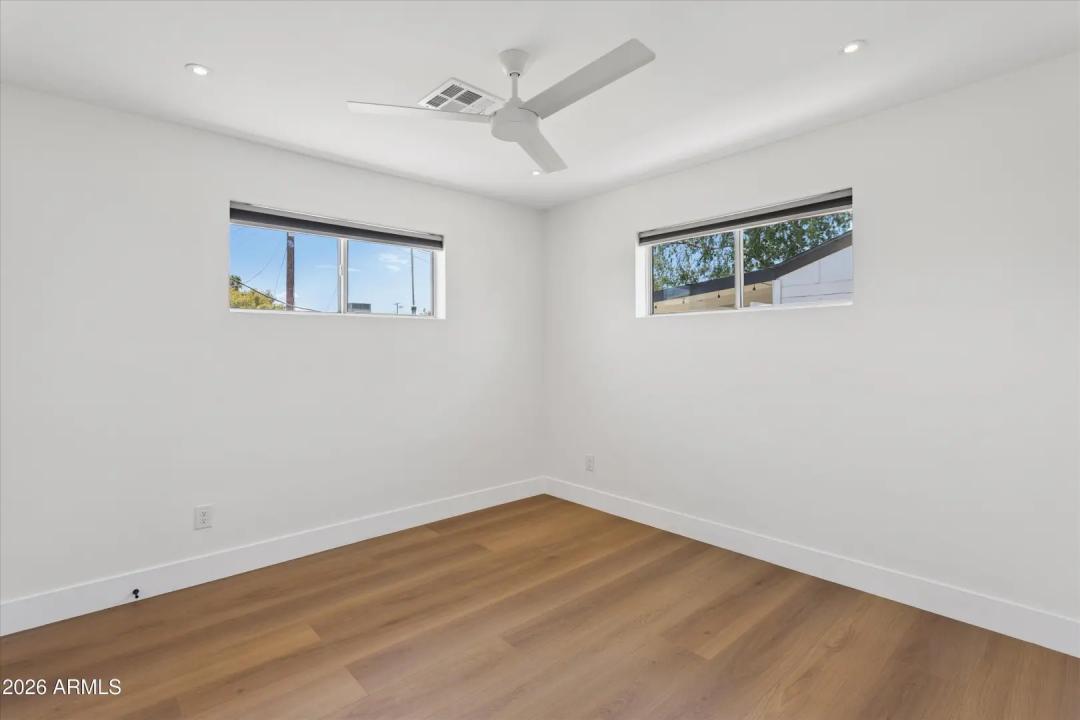 Real Estate Picture 20