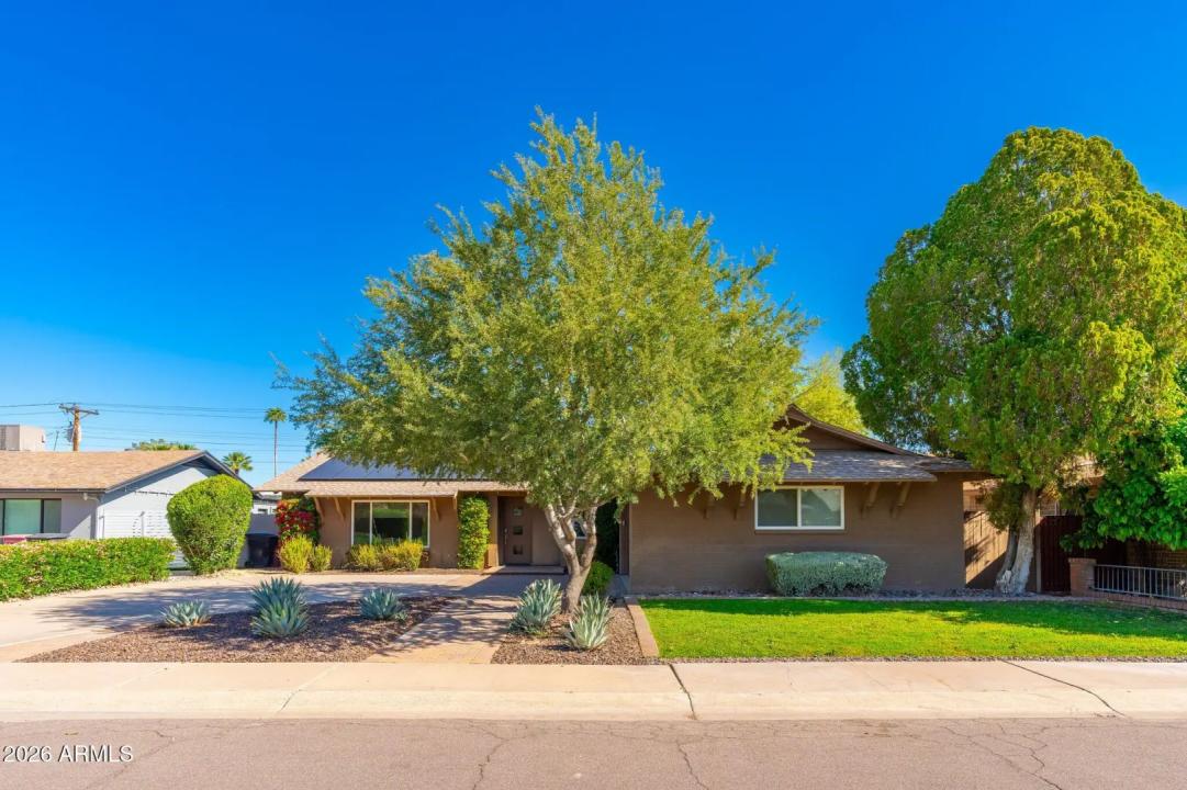 Real Estate Picture 1