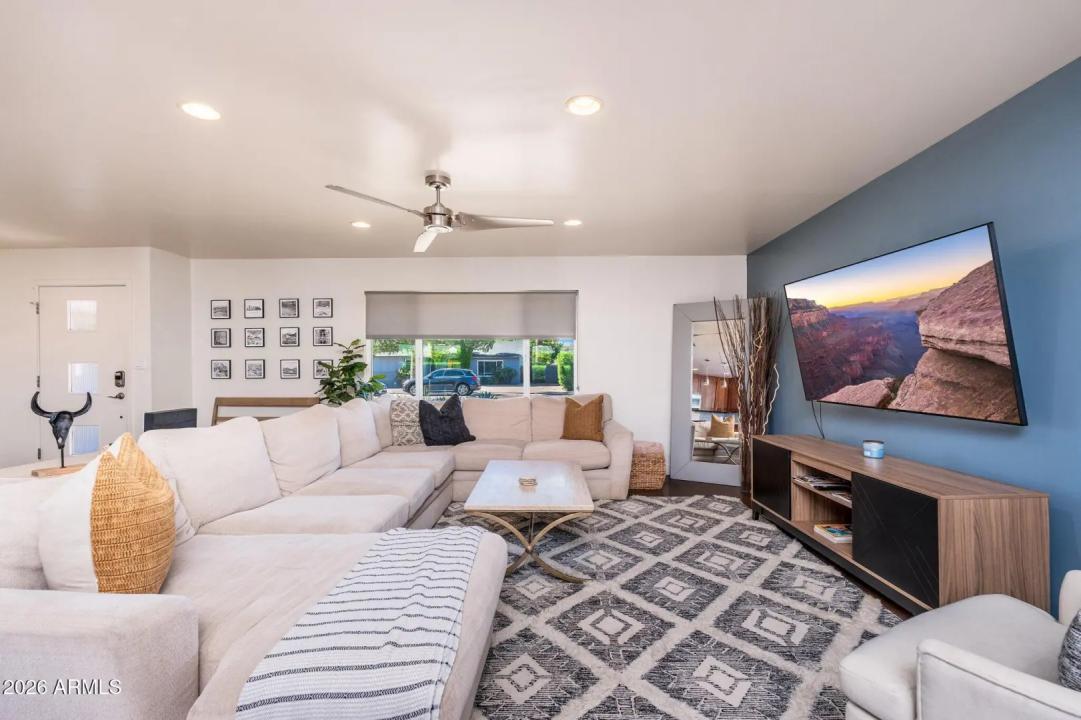 Real Estate Picture 6