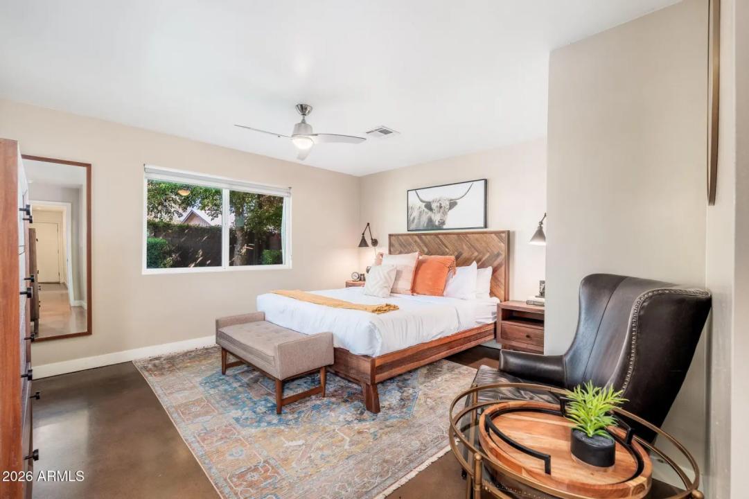 Real Estate Picture 20