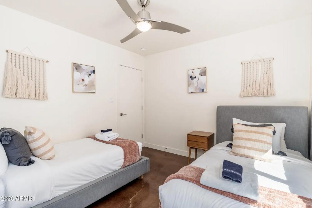 Real Estate Picture 34