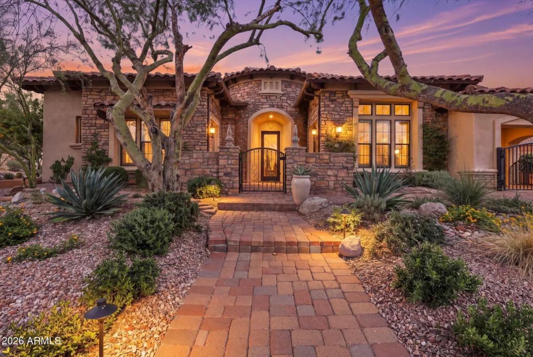 Real Estate Picture 5