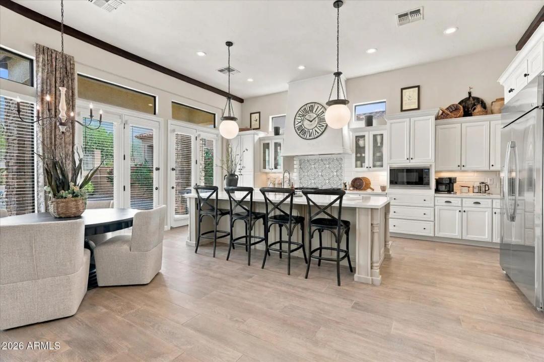 Real Estate Picture 20