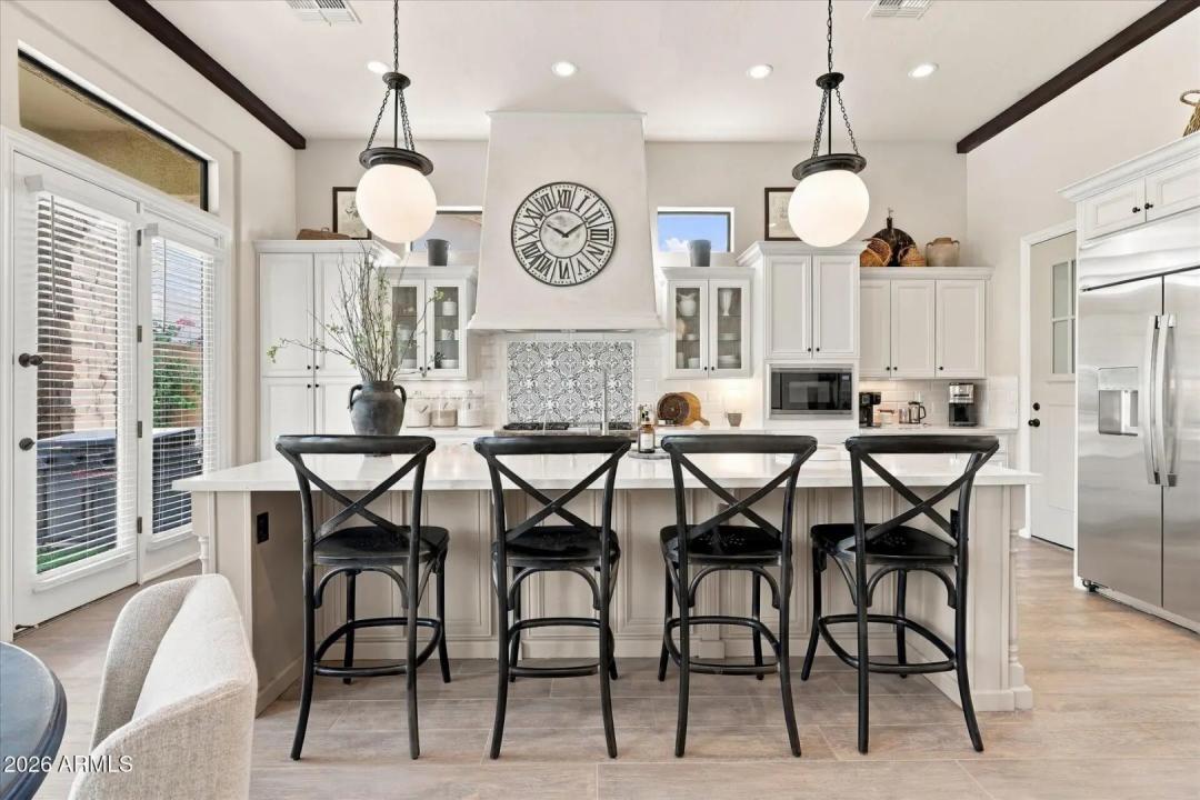 Real Estate Picture 22